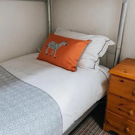 Captain French // 3 Bed In Kendal, Lake District, Cumbria Prázdninový dům Kendal
